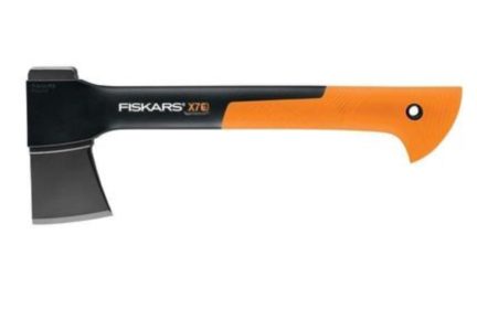 Fiskars X7 hatchet